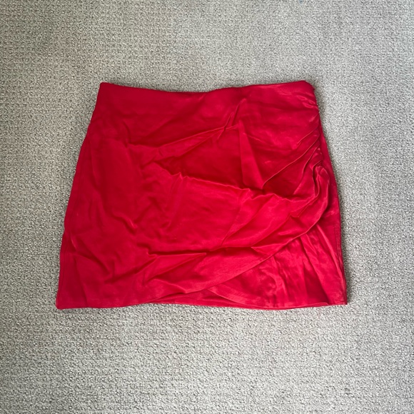 Zara Red Satin Effect Mini Skirt - Picture 1 of 6